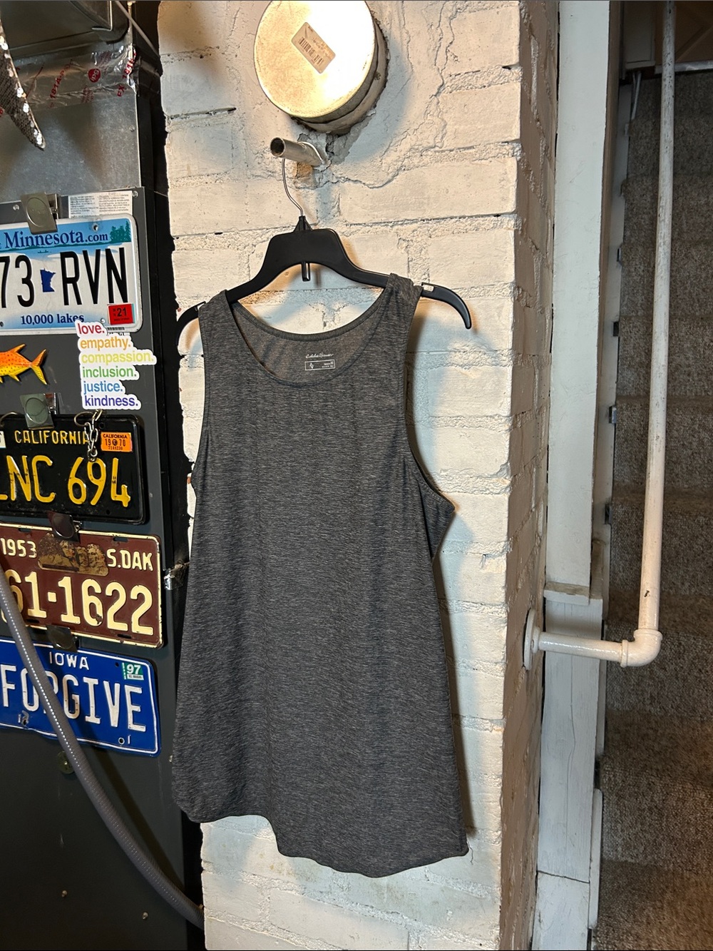 Eddie Bauer Travex Tank in Women’s Medium Regular